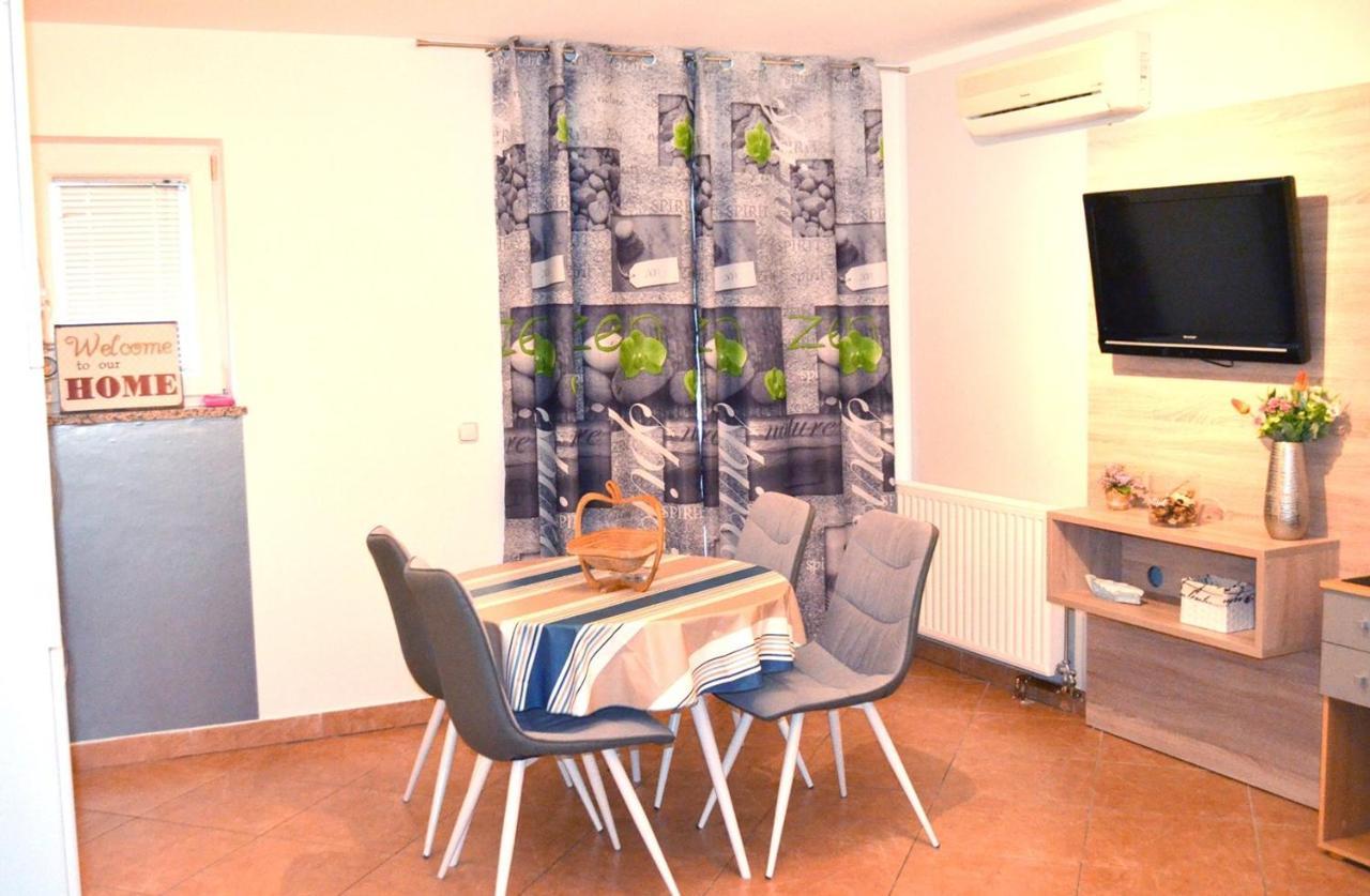 Apartments Krajacic マリンスカ エクステリア 写真